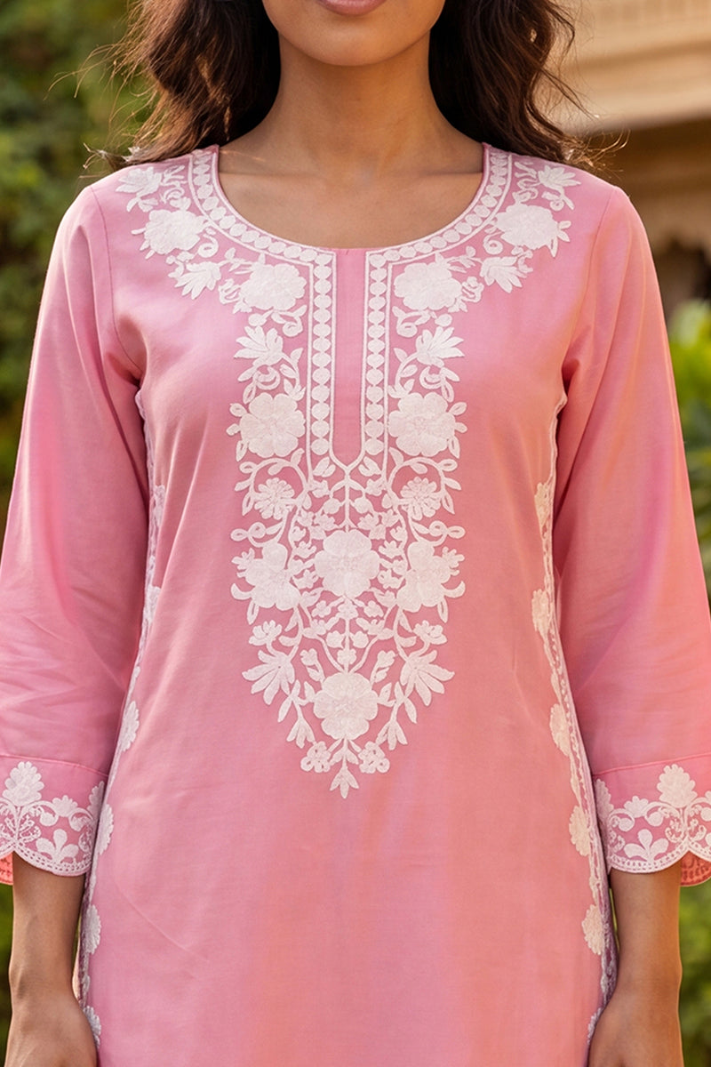 Ahika Womens Pink Viscose Rayon Solid Embroidered Regular Kurta VCK9814