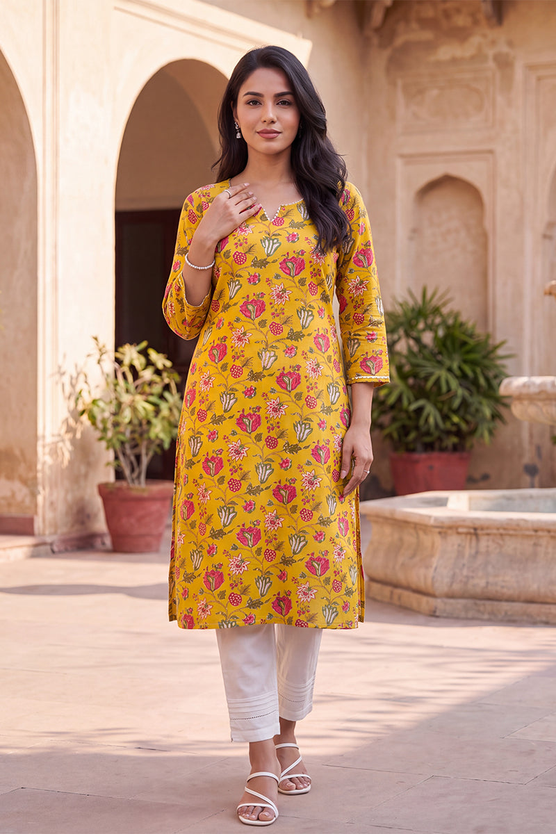 Ahika Women's Yellow Floral Printed Rayon Kurta VCK9833