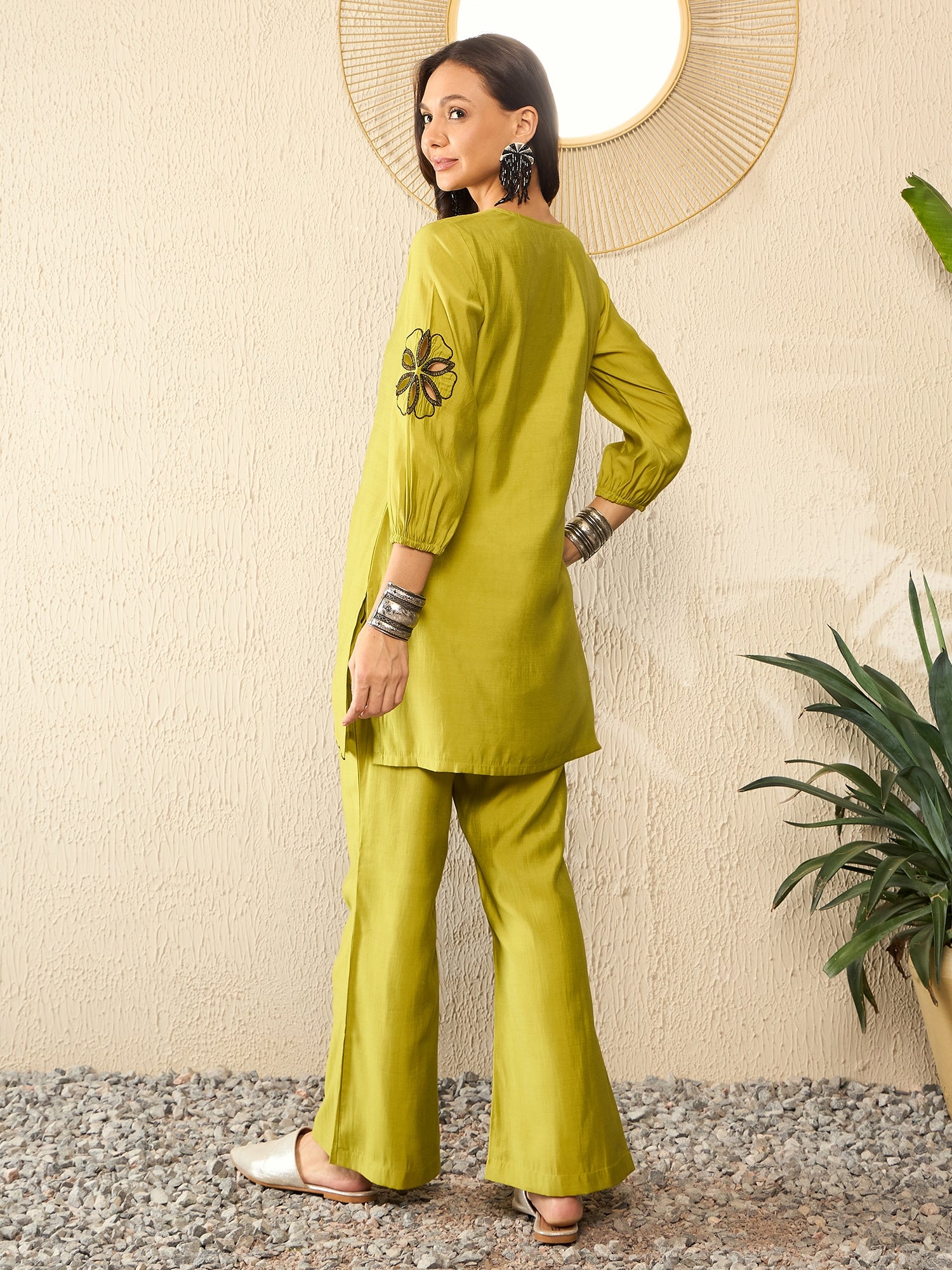 Green Silk Blend Embroidered Solid Coord Sets VCORD1102