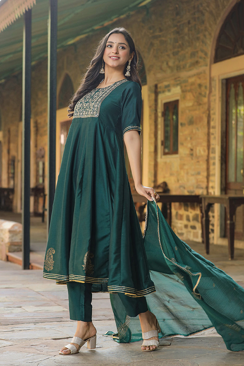 Green Silk Blend Embroidered Anarkali Suit Set VKSKD1218