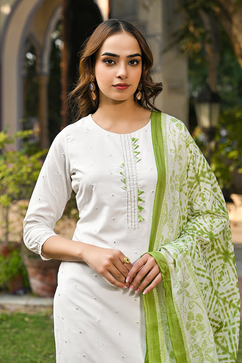 Green Rayon Blend Solid Embroidered Straight Suit Set VKSKD2215GRN