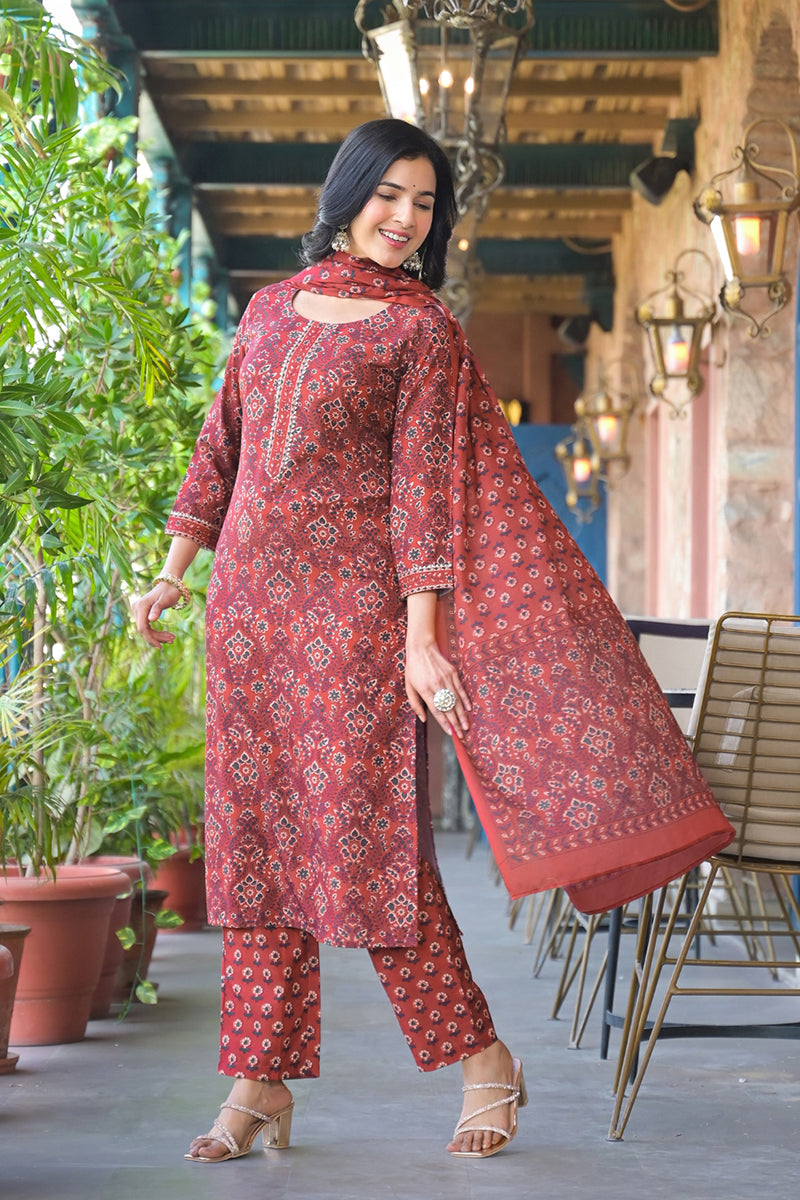 Red Cotton Blend Floral Printed Straight Suit Set With Trouser Style Bottom VKSKD2270