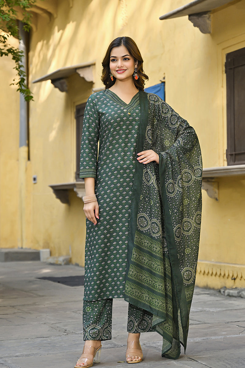 Green Cotton Blend Floral Printed Straight Trouser Suit Set VKSKD2298