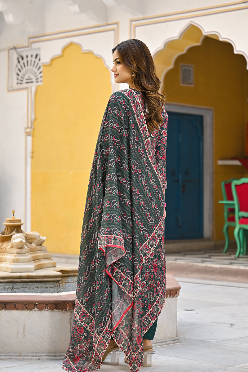 Green Rayon Blend Floral Printed Straight Kurta Trousers With Dupatta VKSKD2301