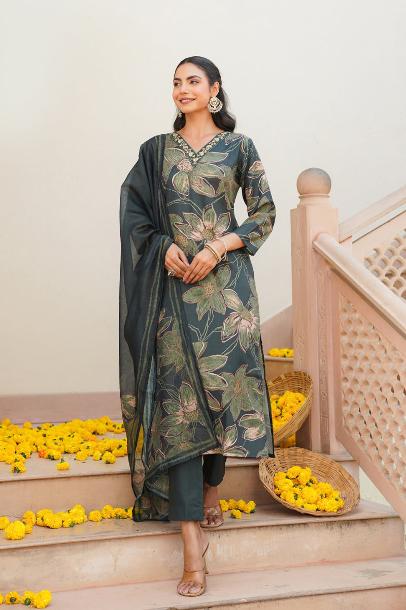 Green Rayon Blend Floral Printed Straight Kurta Trouser With Dupatta VKSKD2348