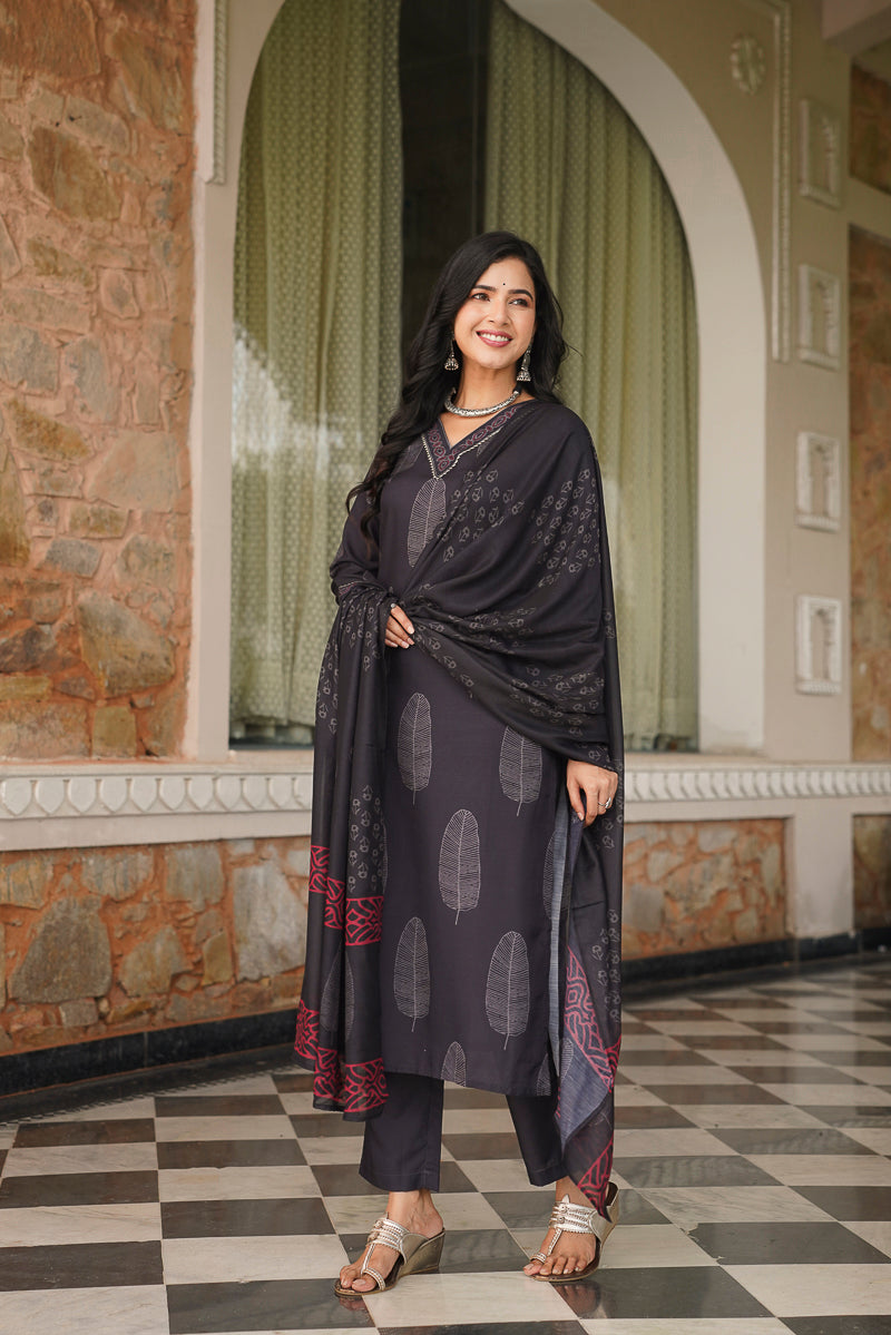 Black Cotton Blend Printed Straight Kurta Trousers With Dupatta VKSKD2411