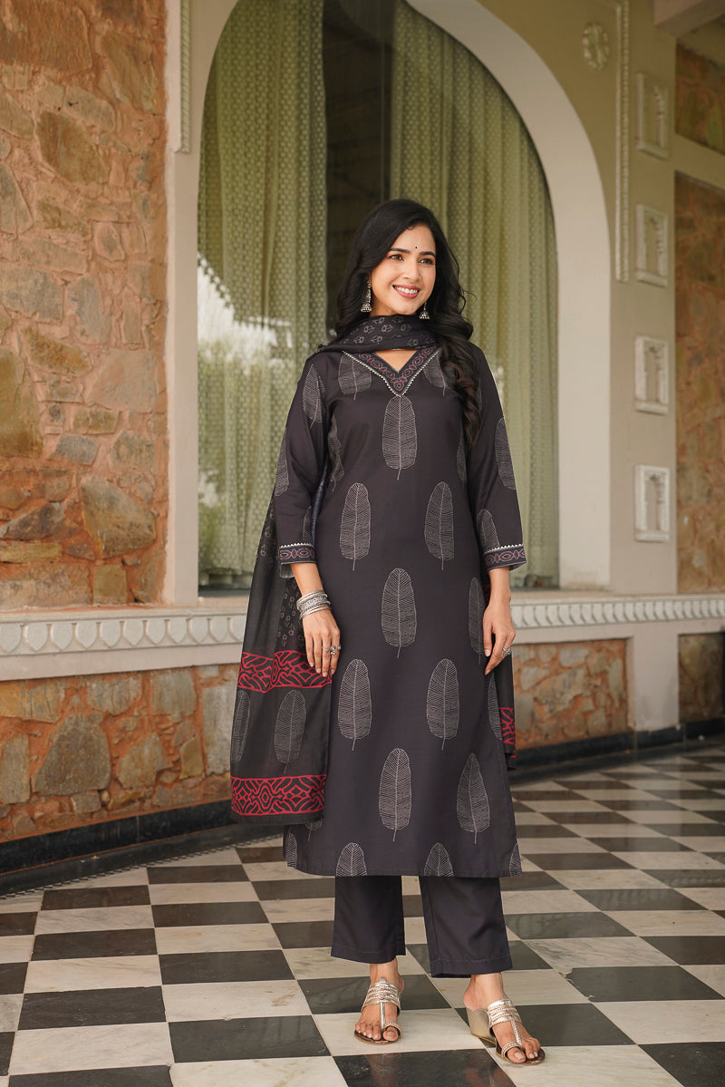 Black Cotton Blend Printed Straight Kurta Trousers With Dupatta VKSKD2411