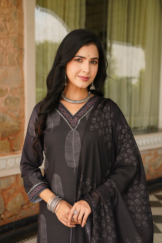Black Cotton Blend Printed Straight Kurta Trousers With Dupatta VKSKD2411