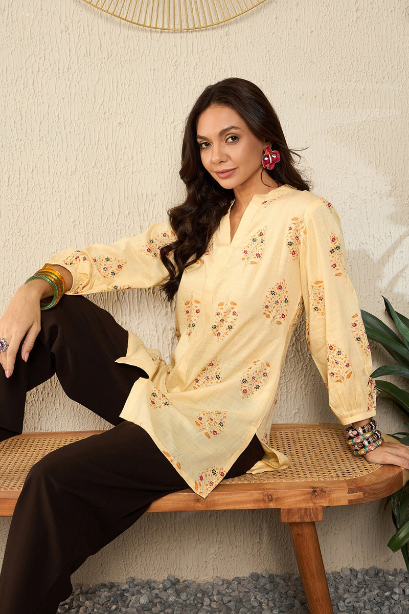 Yellow Cotton Blend Floral Printed Regular Kurti Tunics VT1327