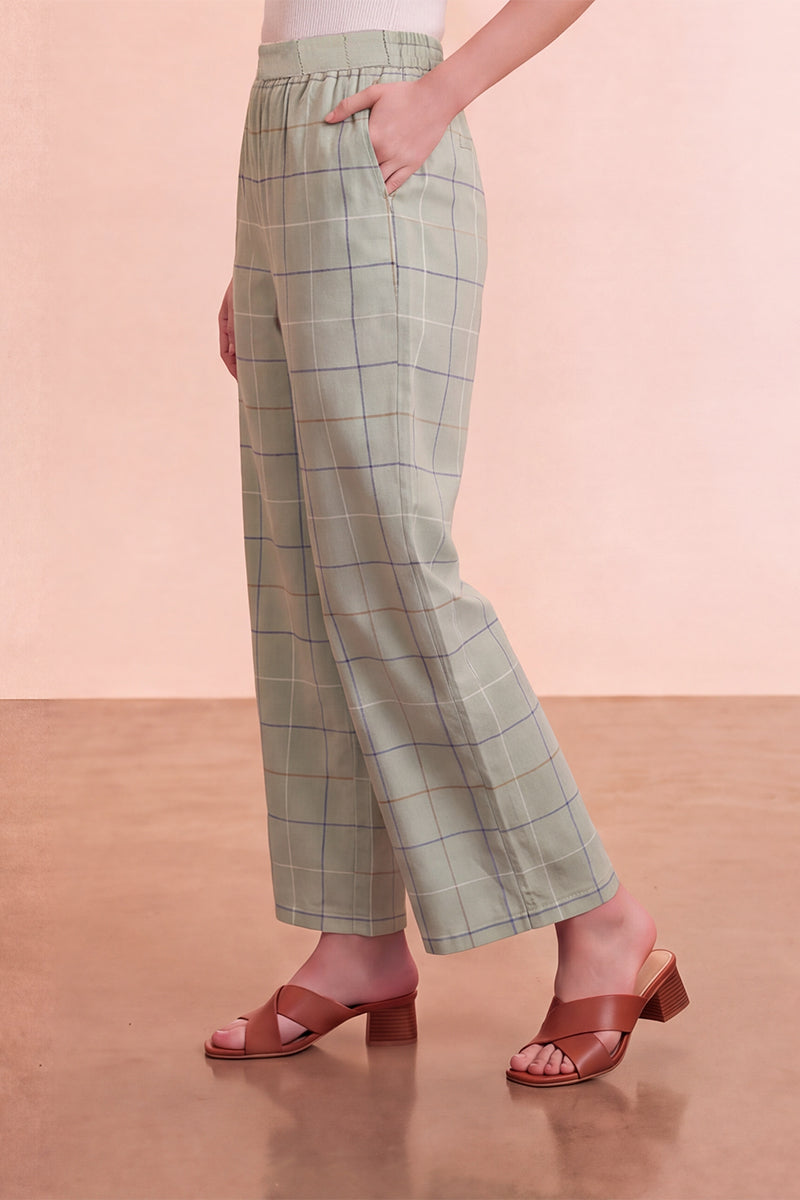 Ahika Women's Green Geometric Printed Trouser WBOT1005
