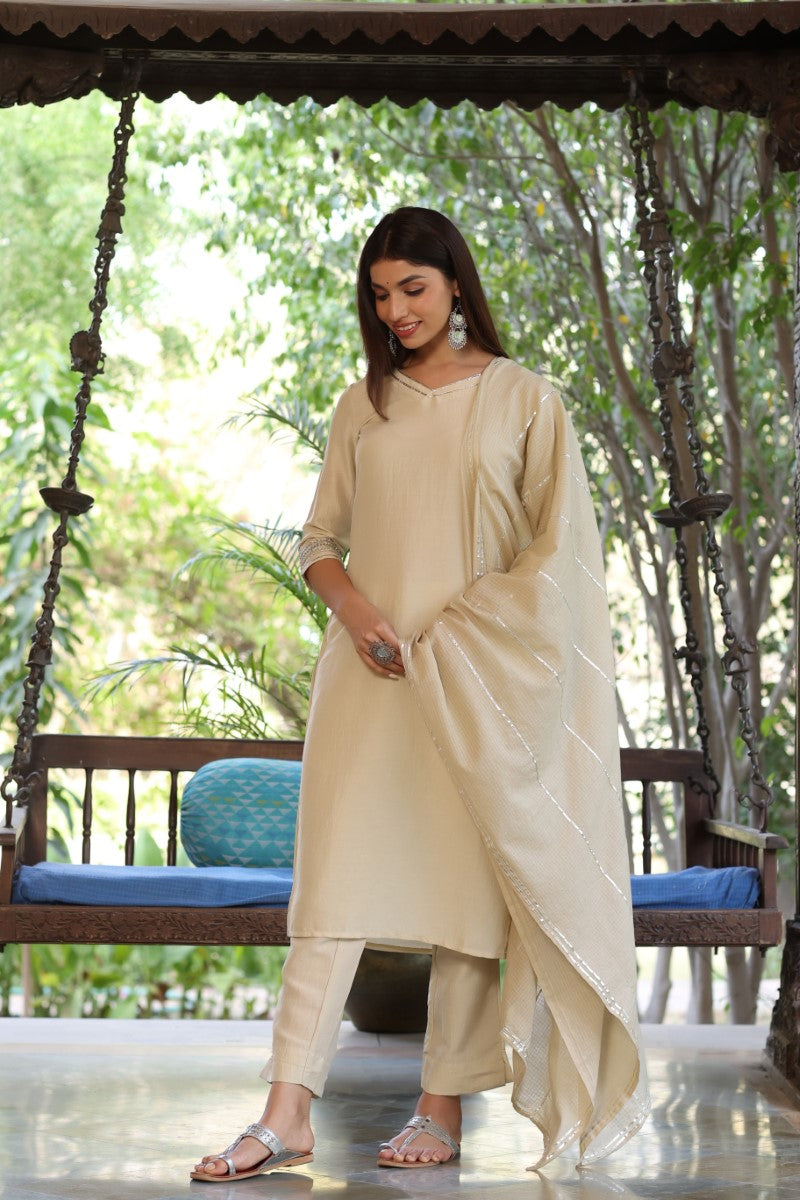 AHIKA Women Cream Solid Kurta Trousers With Dupatta 