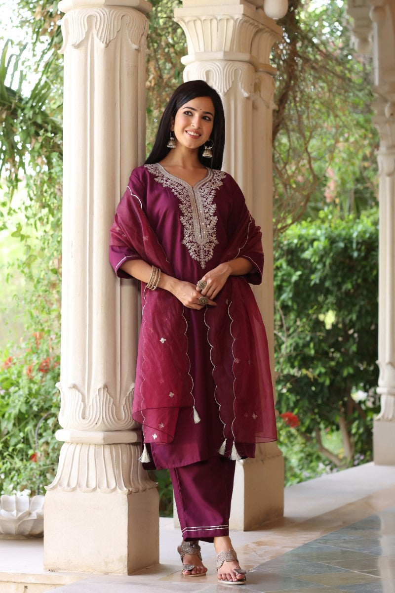 AHIKA Women Purple Embroidered Kurta with Trousers & With Dupatta