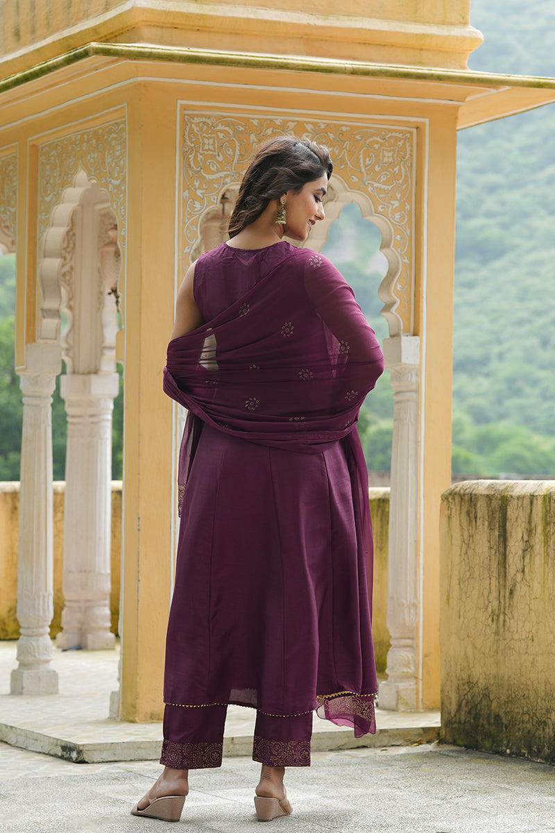 AHIKA Women Purple Woven Design Kurta Trousers With Dupatta