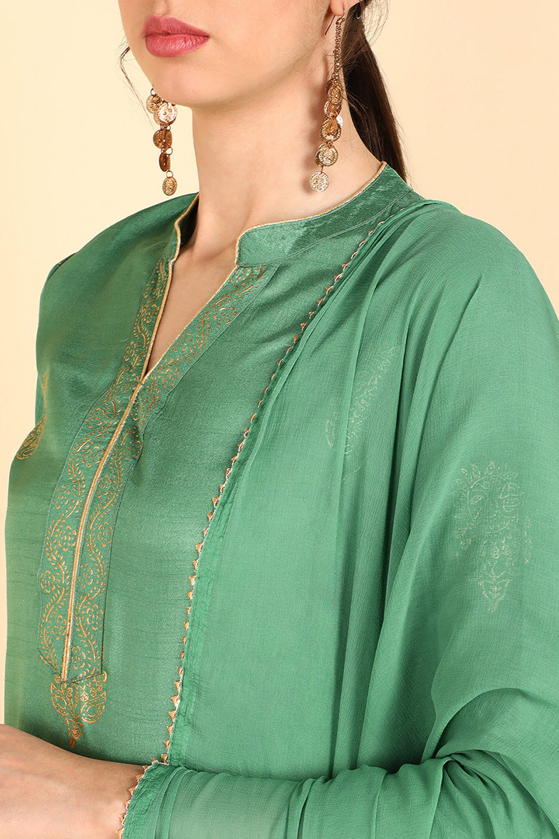 AHIKA Women Green Solid Kurta Trousers With Dupatta