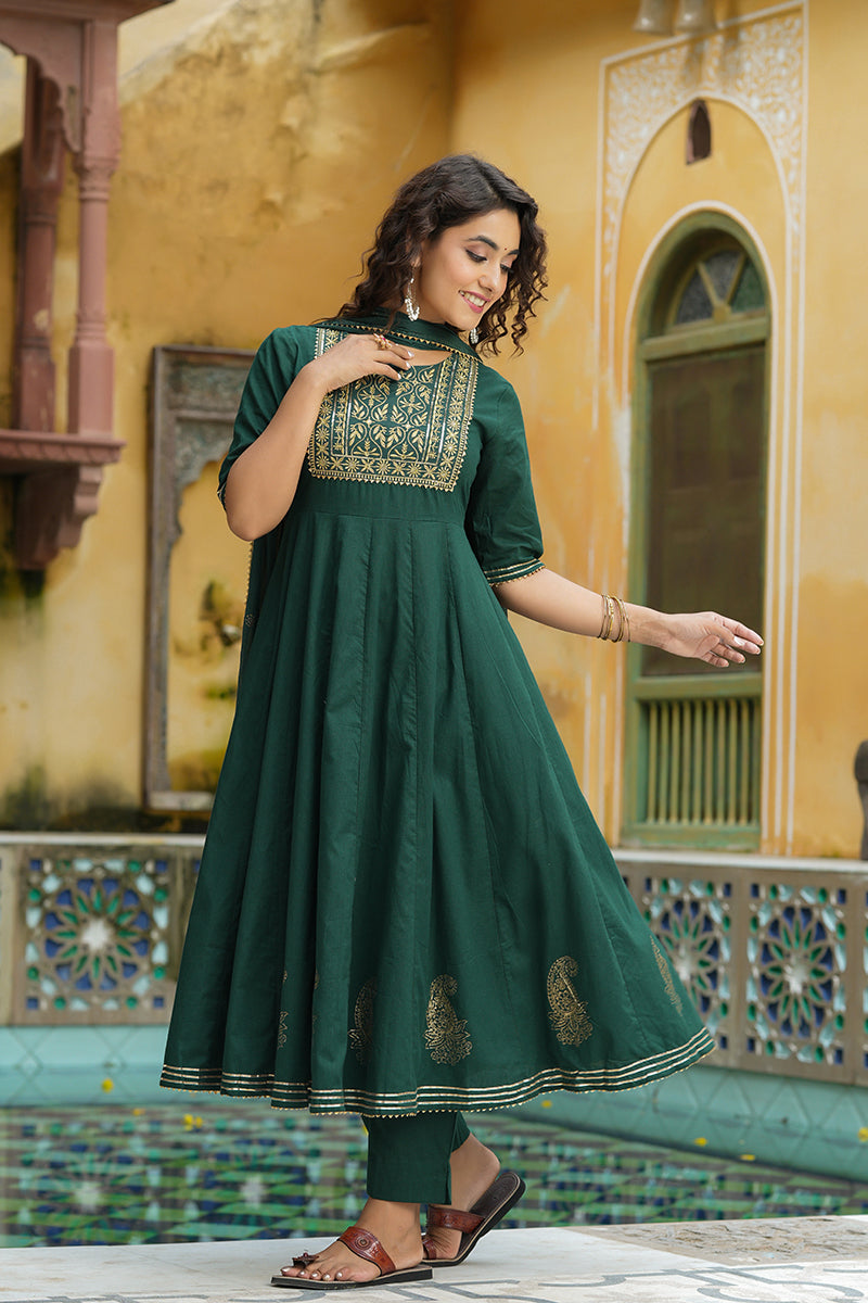 Green Silk Blend Embroidered Anarkali Suit Set VKSKD1218