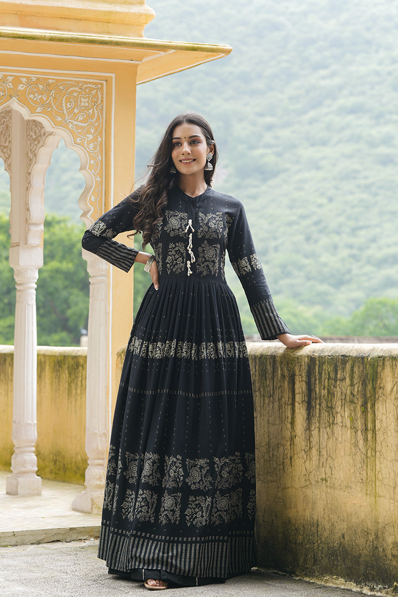 Buy PRACTISE Women Rayon Solid Side Button Black Kurta L at Amazon.in