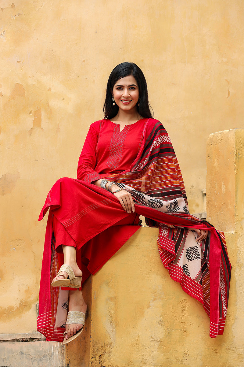 Ahika Women Red Color Cotton Fabric Printed Fancy Kurta And Palazzo Dupatta Set