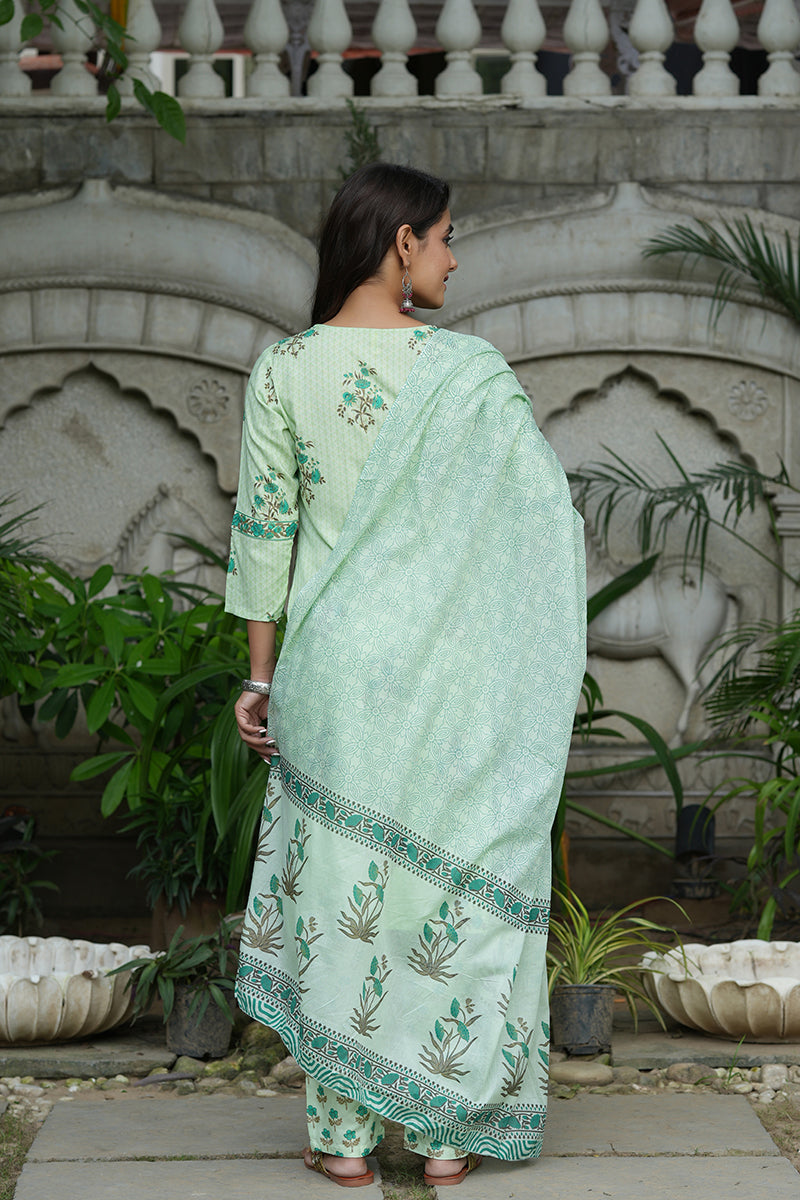 AHIKA Women Green Floral Printed Regular Pure Cotton Kurta With Salwar Dupatta Set