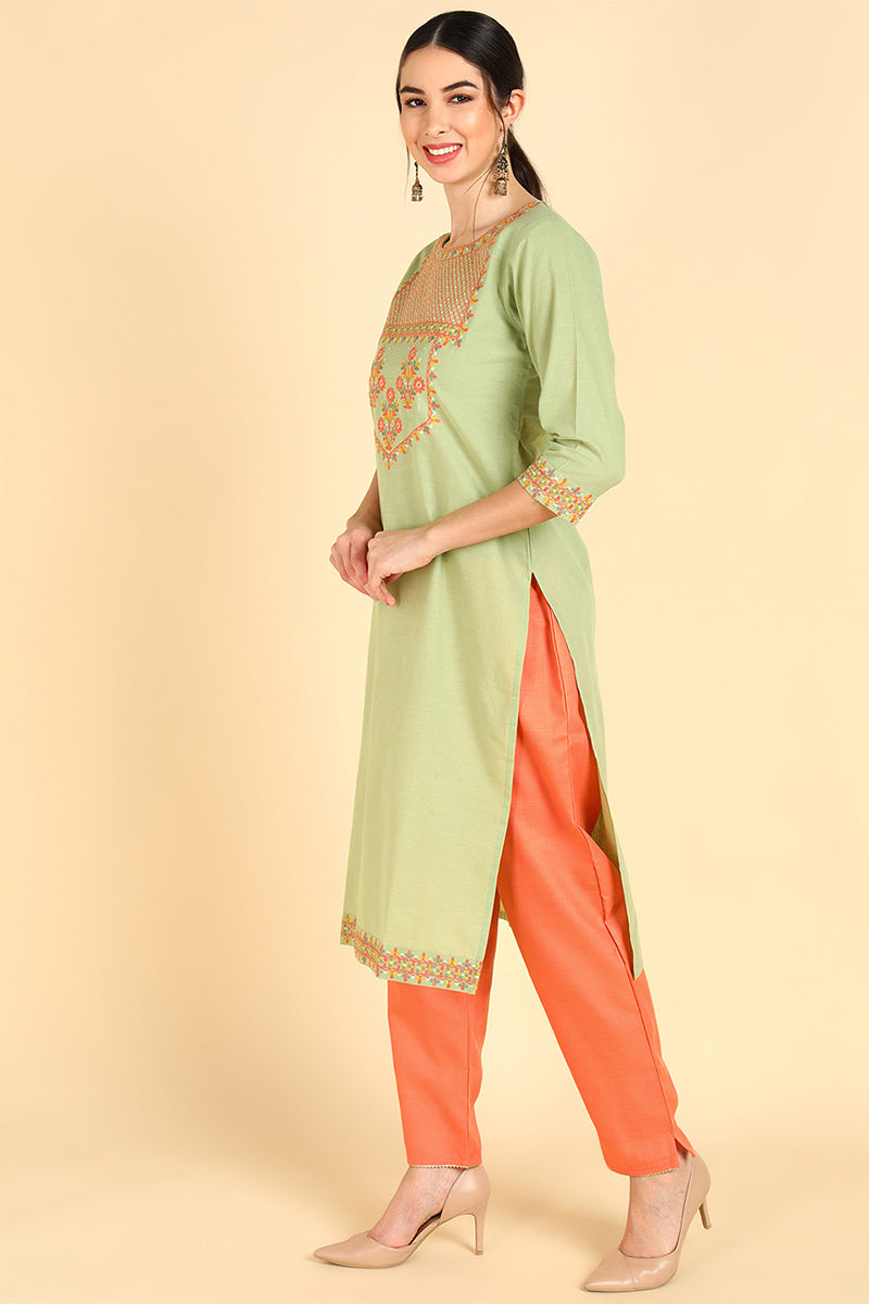 AHIKA Women Green Embroidered Kurta Trousers With Dupatta