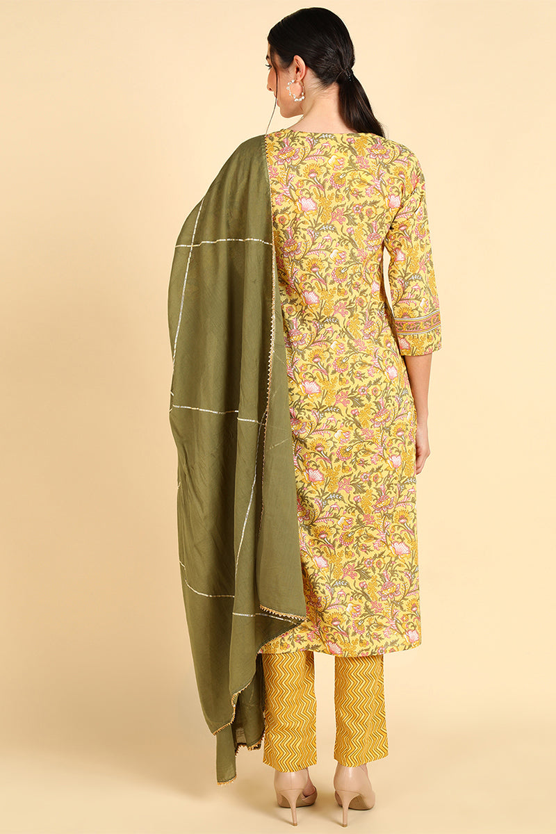 AHIKA Women Yellow Printed Kurta Trousers With Dupatta