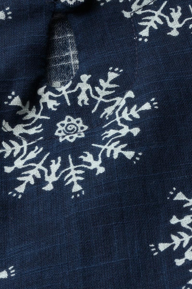Ahika Women Printed Navy Blue Cotton Fabric Kurti 