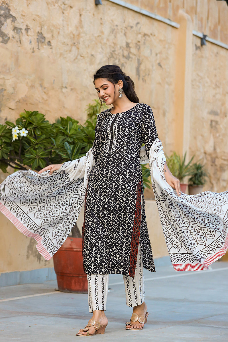 Buy online Printed Round Neck Kurta Pant With Dupatta Set from ethnic wear  for Women by Madhuram Textile for ₹969 at 72% off | 2024 Limeroad.com